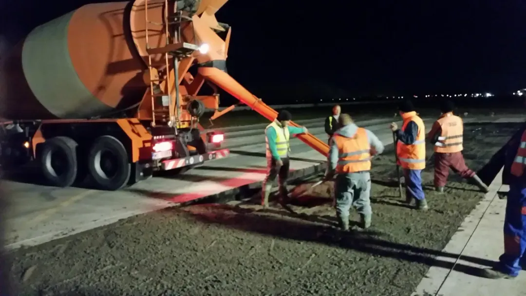 Înlocuire dale izolate de beton